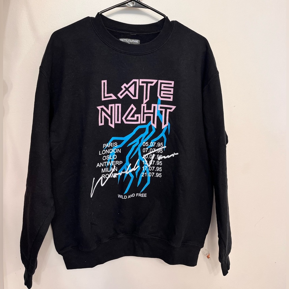 Fitted graphic crew neck sweatshirt